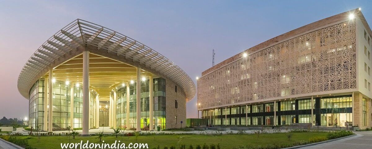 Amity University Kolkata image